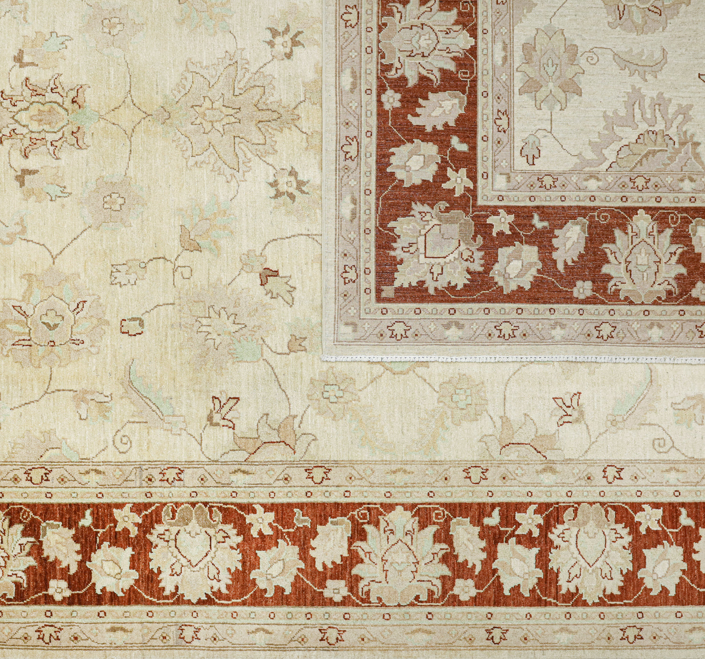 Sultani 7.43 Square Meters