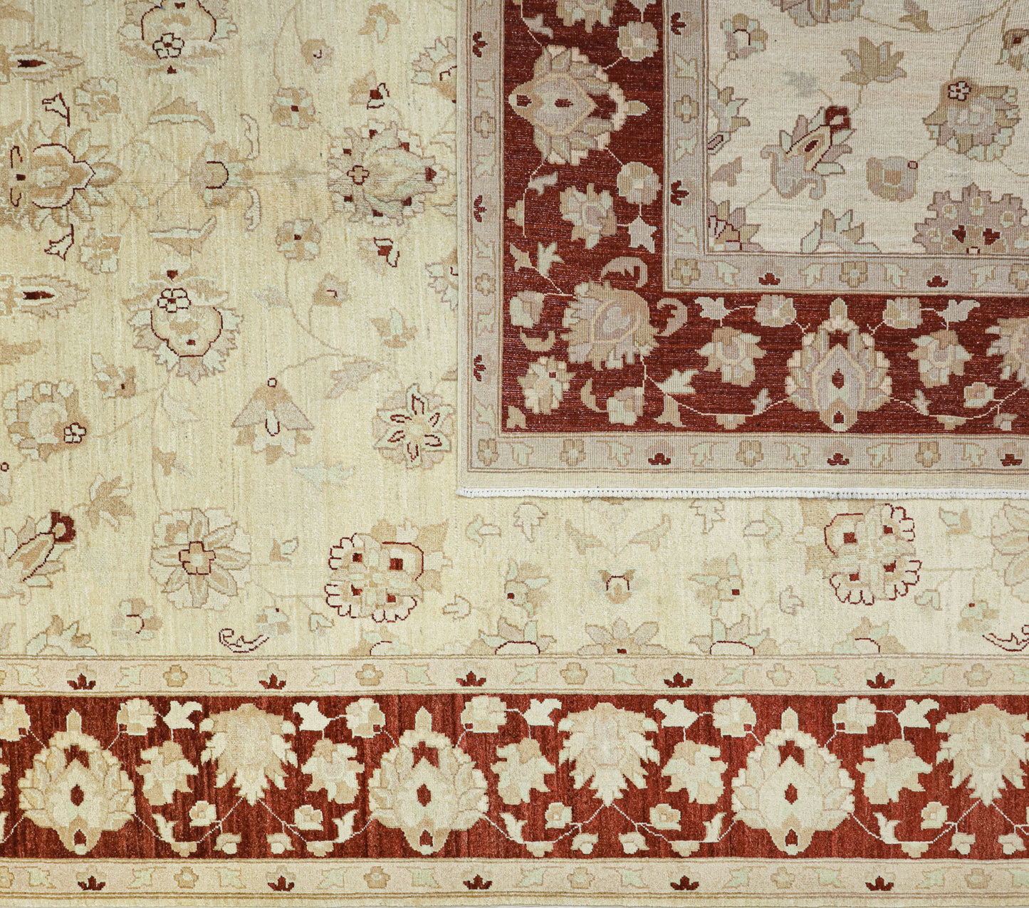 Sultani 9.66 Square Meters