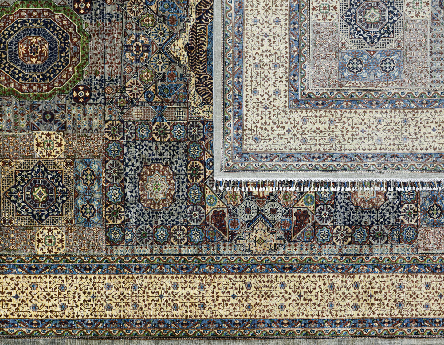Mamlok Naqsha Chobrang Gold (9.77 Square Meters)